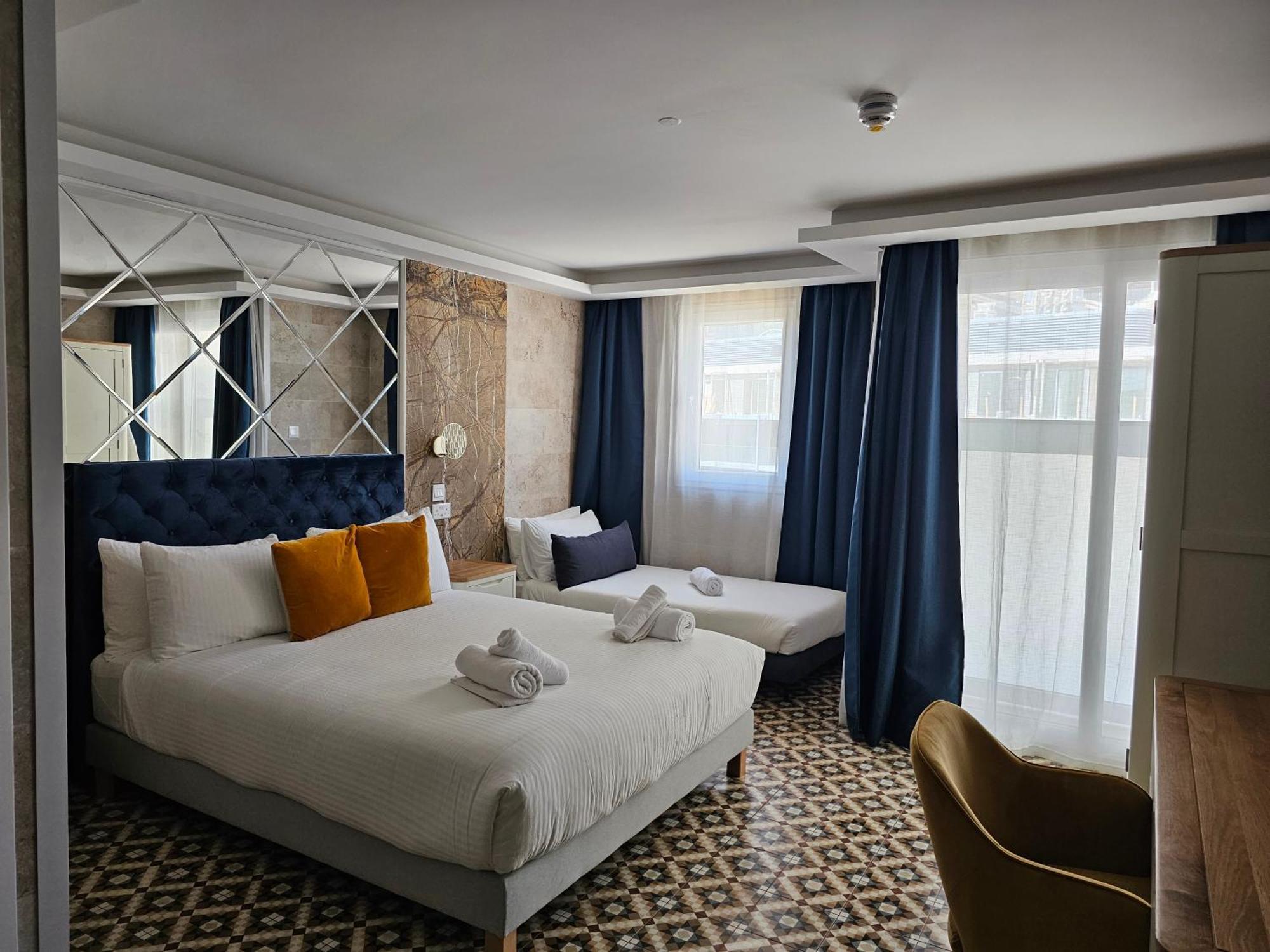 Balcony Hotel San Ġiljan Extérieur photo