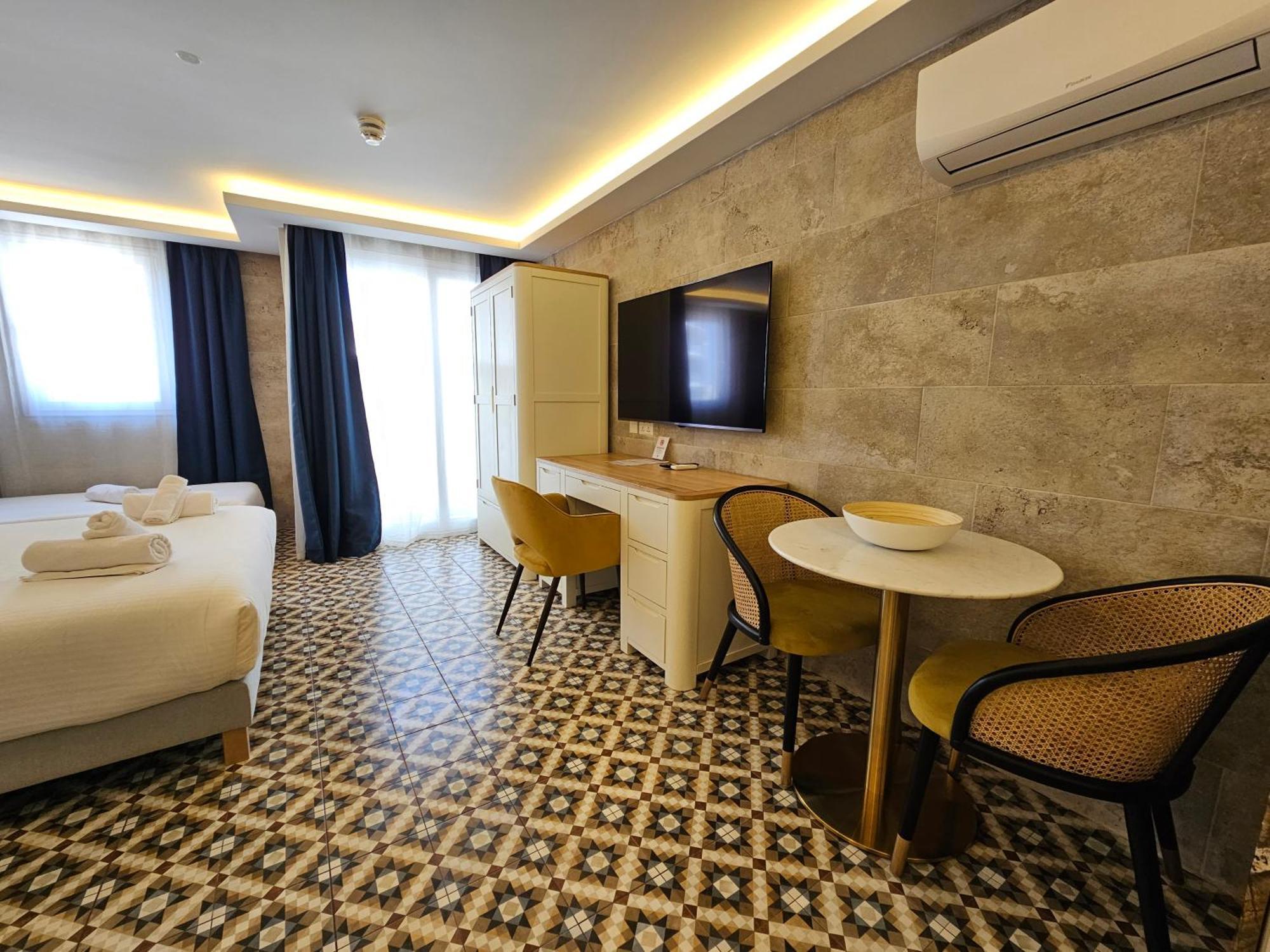 Balcony Hotel San Ġiljan Extérieur photo
