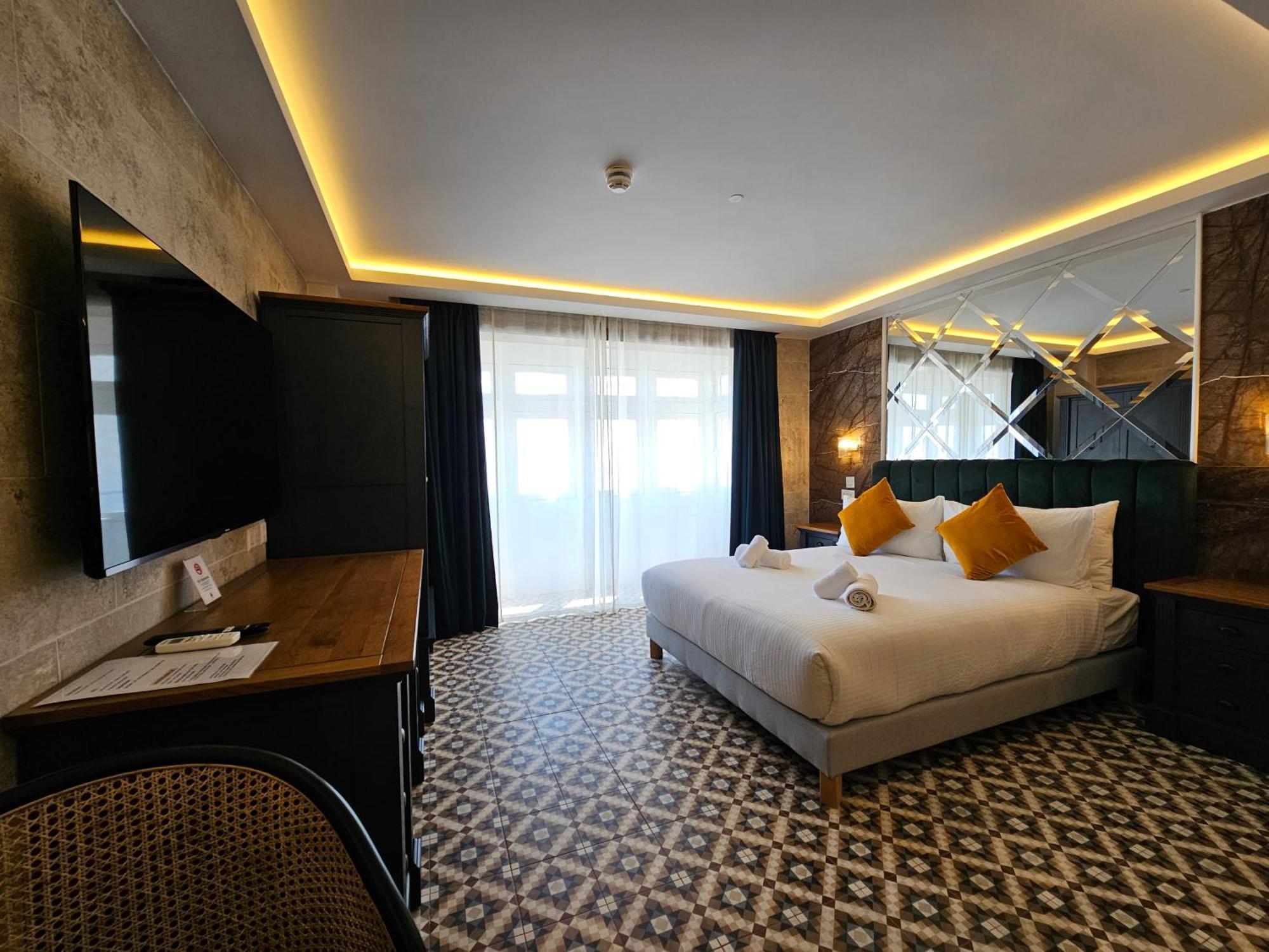 Balcony Hotel San Ġiljan Extérieur photo